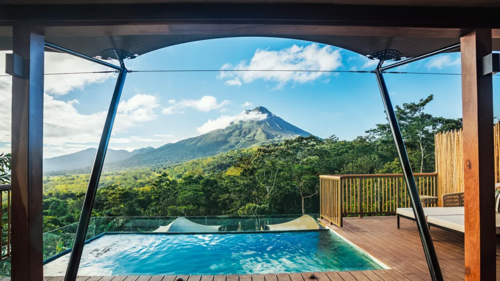 Discover Costa Rica’s Most Spectacular Homes: Luxury and Nature Combined